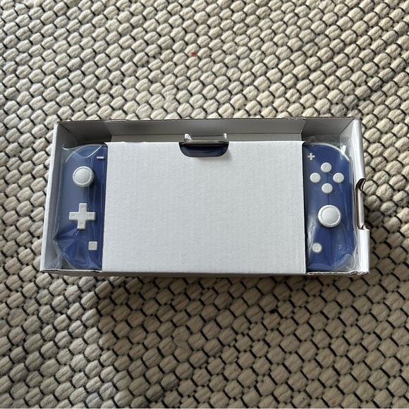 New Nintendo Switch Lite - Picture 7 of 7